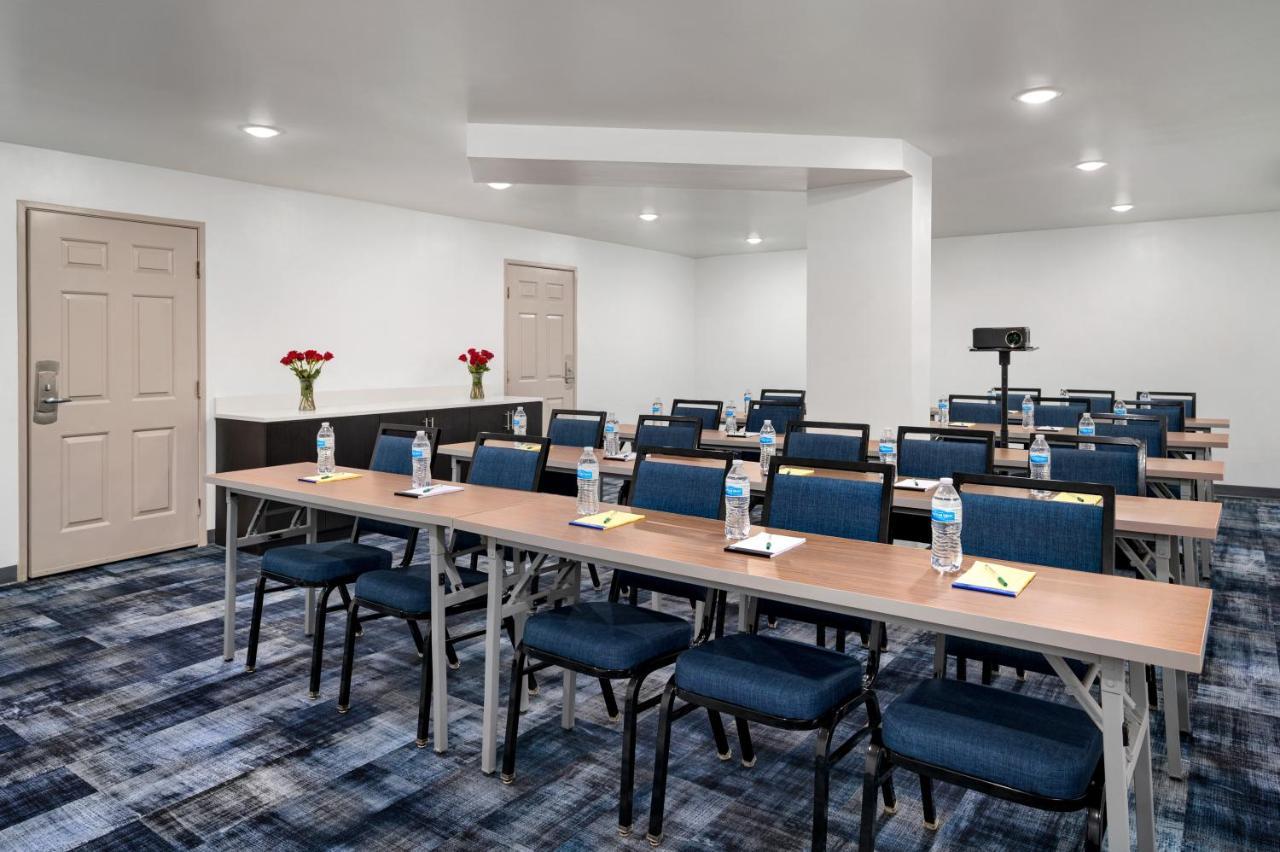 La Quinta Inn By Wyndham Columbus Airport Area Exteriör bild
