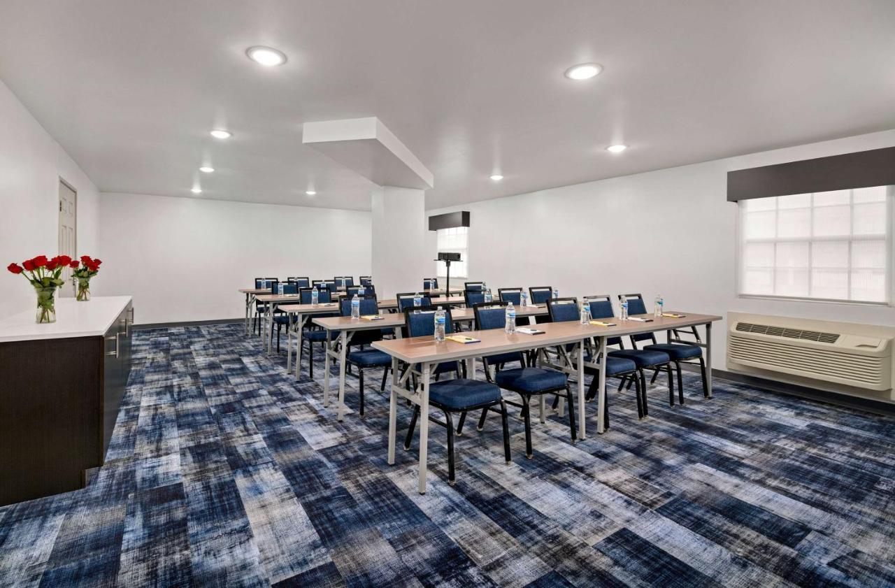 La Quinta Inn By Wyndham Columbus Airport Area Exteriör bild