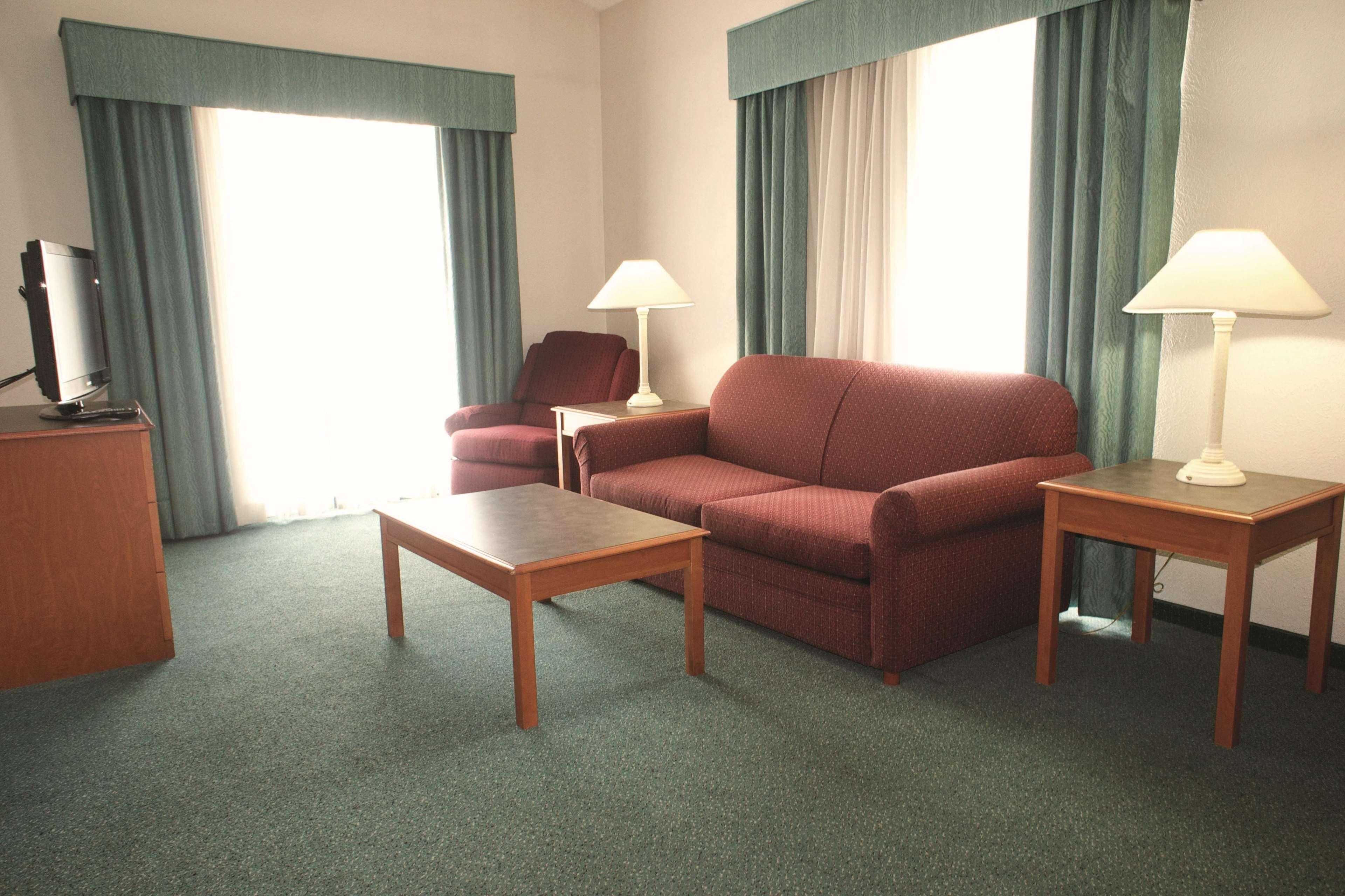 La Quinta Inn By Wyndham Columbus Airport Area Exteriör bild