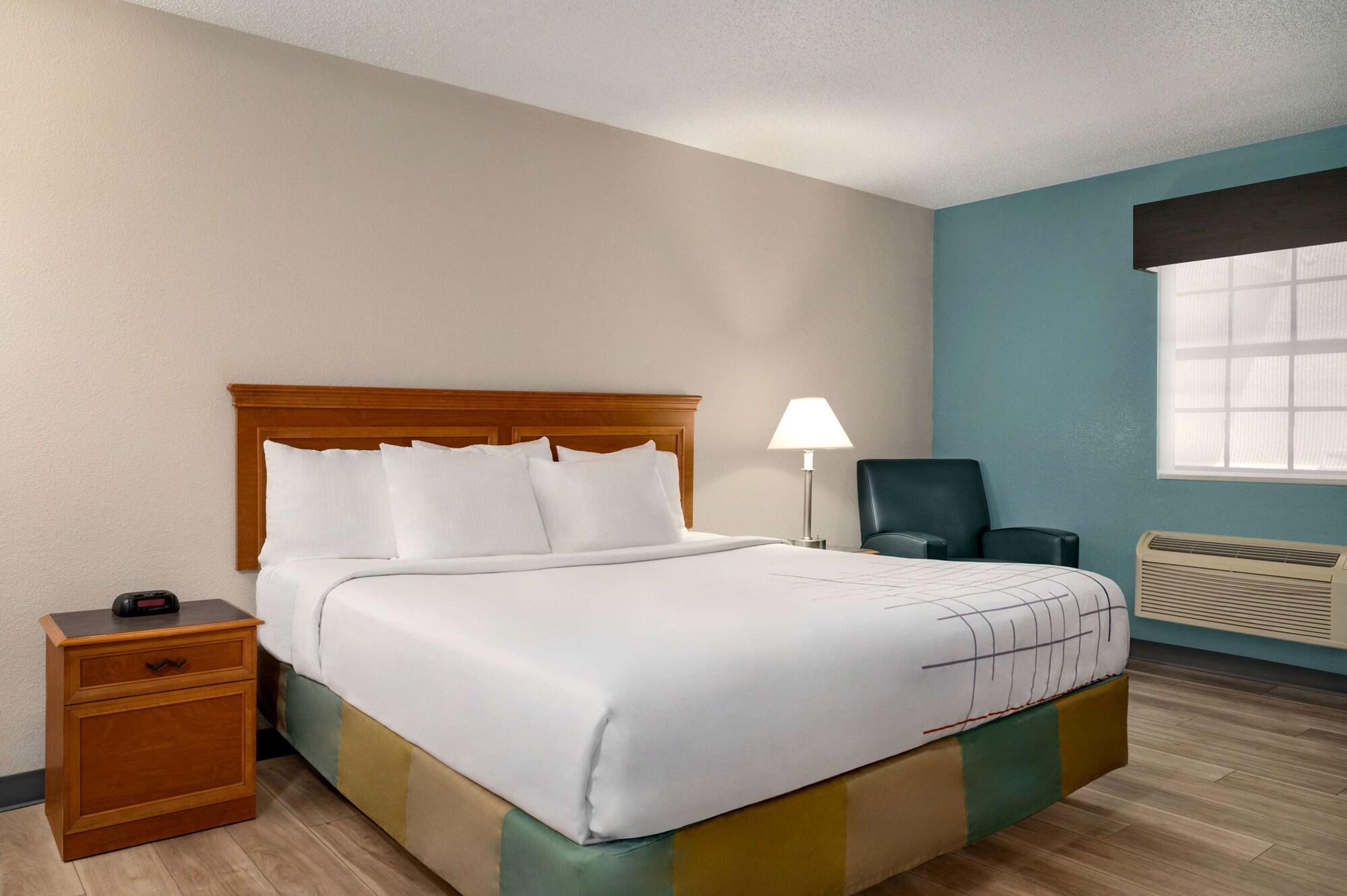 La Quinta Inn By Wyndham Columbus Airport Area Exteriör bild