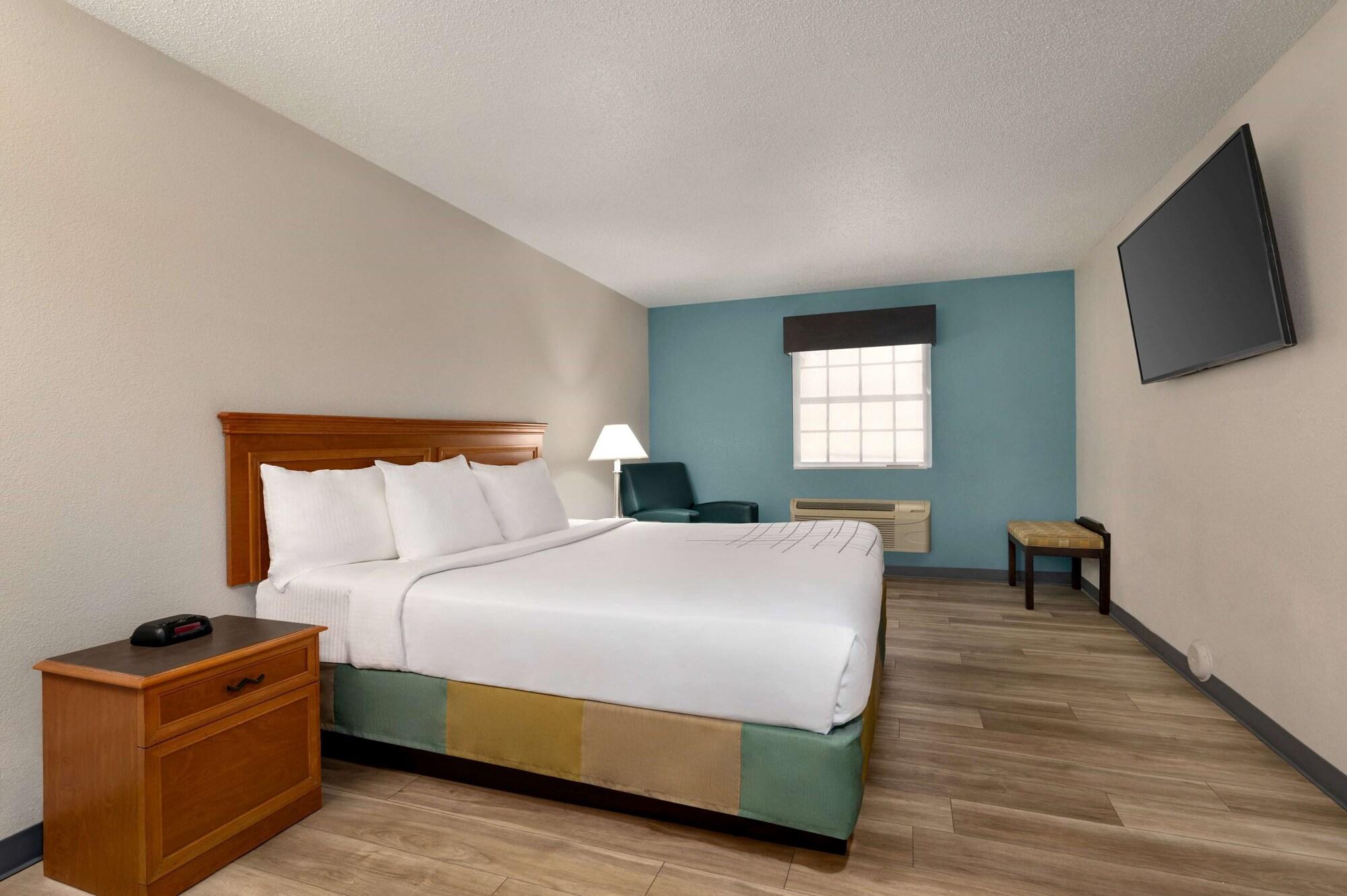 La Quinta Inn By Wyndham Columbus Airport Area Exteriör bild